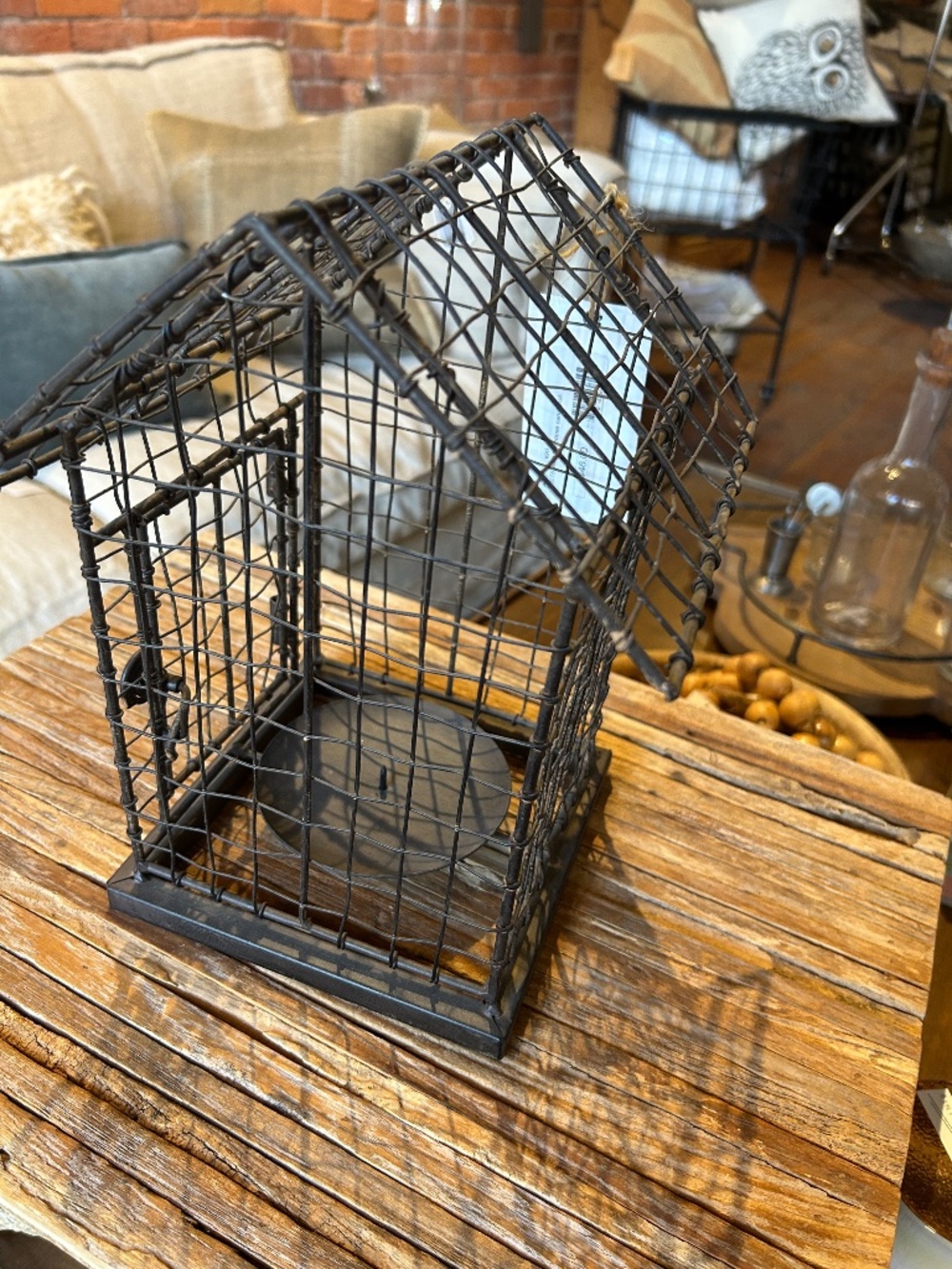 Wire rustic birdhouse candleholder B8278